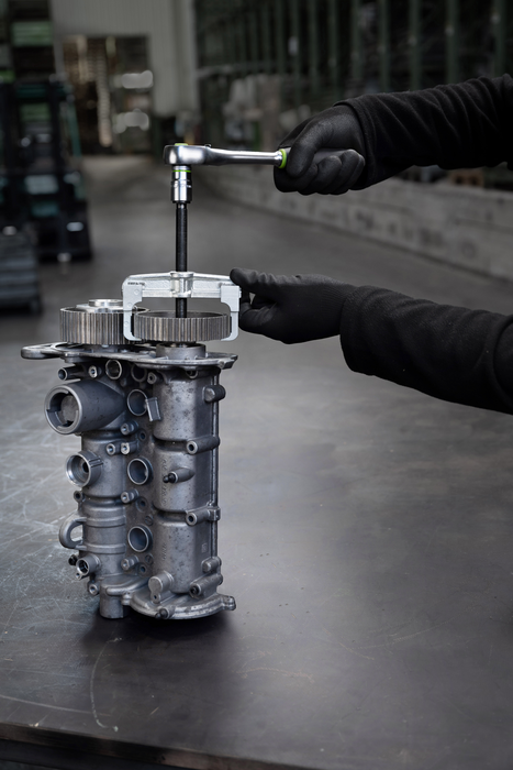 Kukko Puller for Camshaft Sprockets