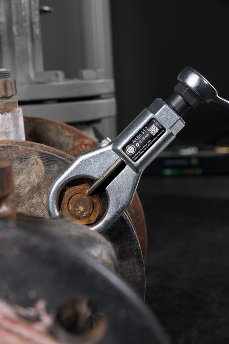 Kukko Single-Blade Mechanical Nut Splitter