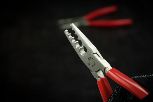 Elora 5 Hole Ringing Plier 470-5