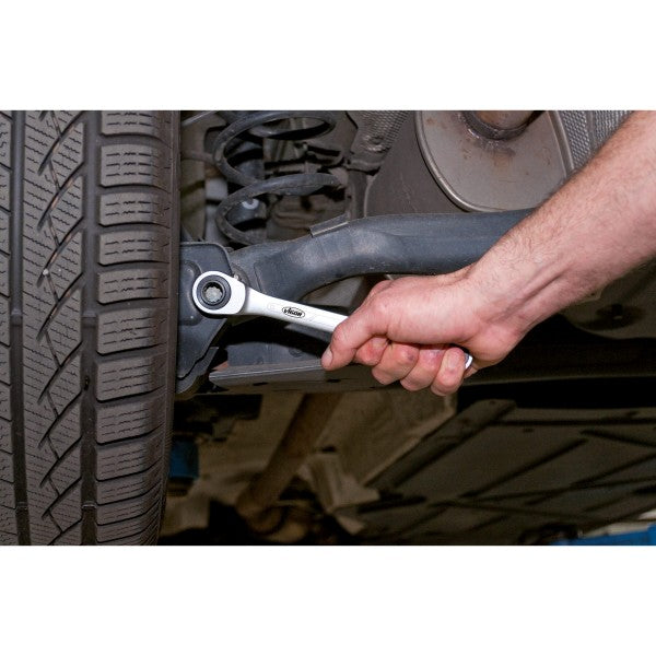 Vigor Double Ratcheting Box-End Wrench V2705 Outside 12-point Profile 10 x 13 · 17 x 19