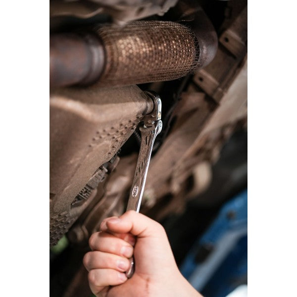 Vigor 16mm Ratcheting Combination Wrench with Hinge V2812